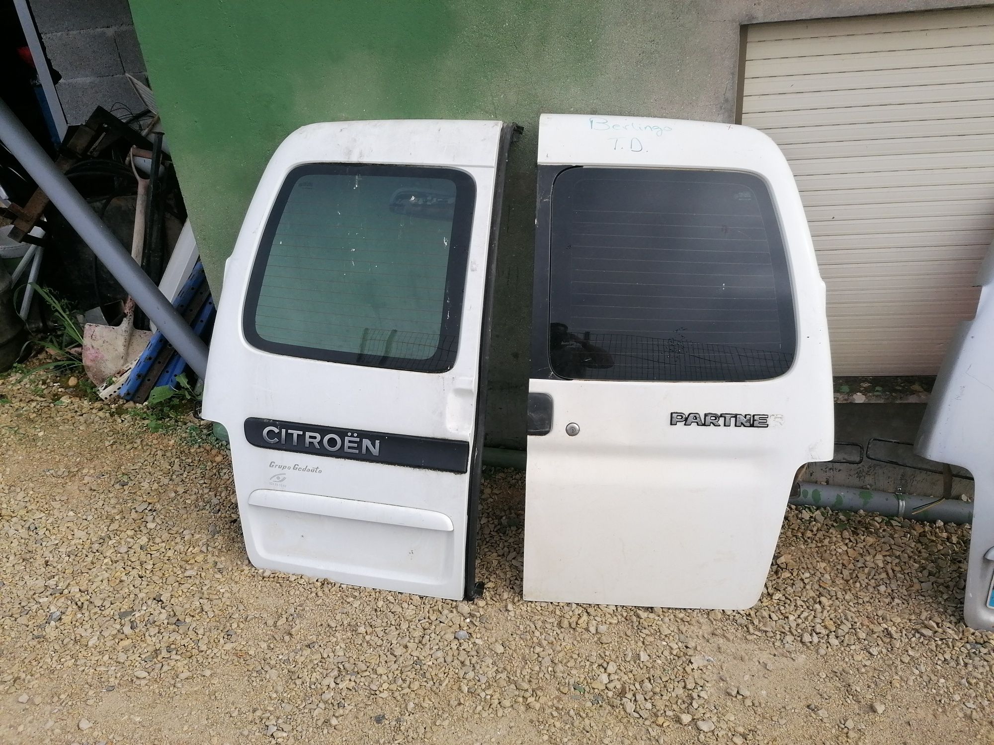Porta traseira Citroën berlingo e peugeot partner 1997 a 2008