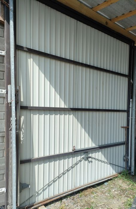 Brama garażowa bus, duża