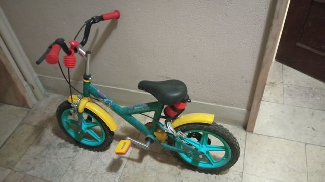 Bicicleta de Criança - Monstros e Companhia (Disney)