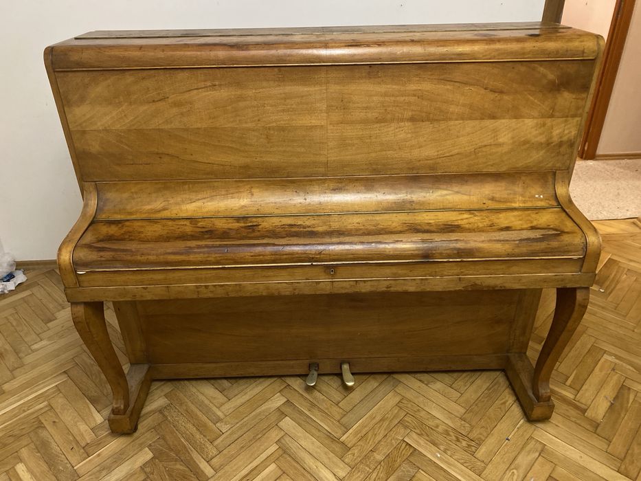 Pianino Calisia antyczne