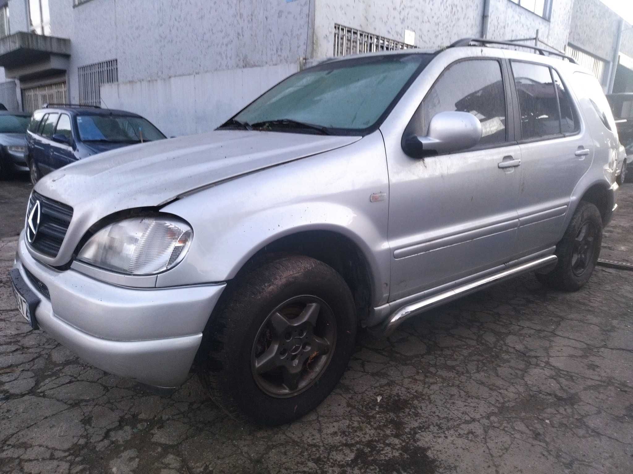 Mercedes ML 320 Ano 2001 | PARA PEÇAS |