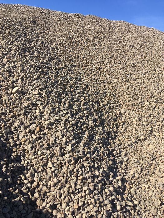 Ziemia przesiewana, tłuczeń,  piasek płukany, zasypowy, kamyki