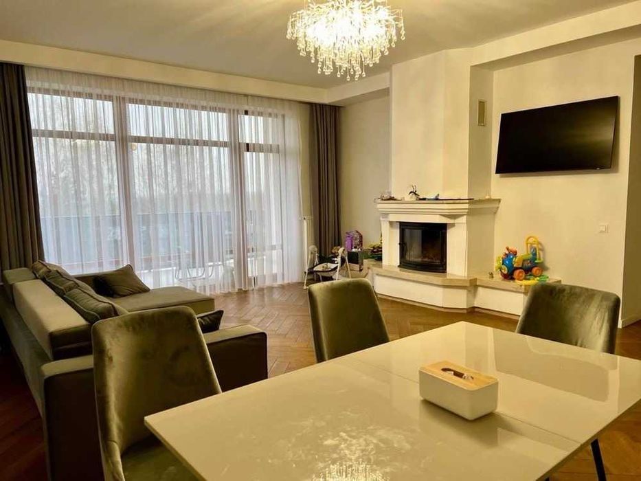 Оренда чудового будинка з басейном Поршна