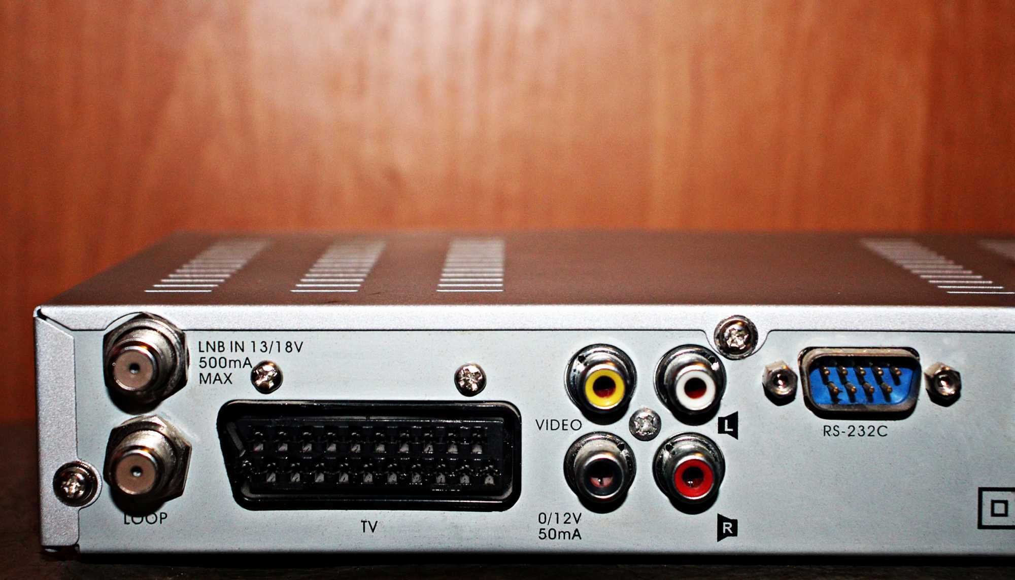Спутниковый ресивер STAR TRACK SR-55x