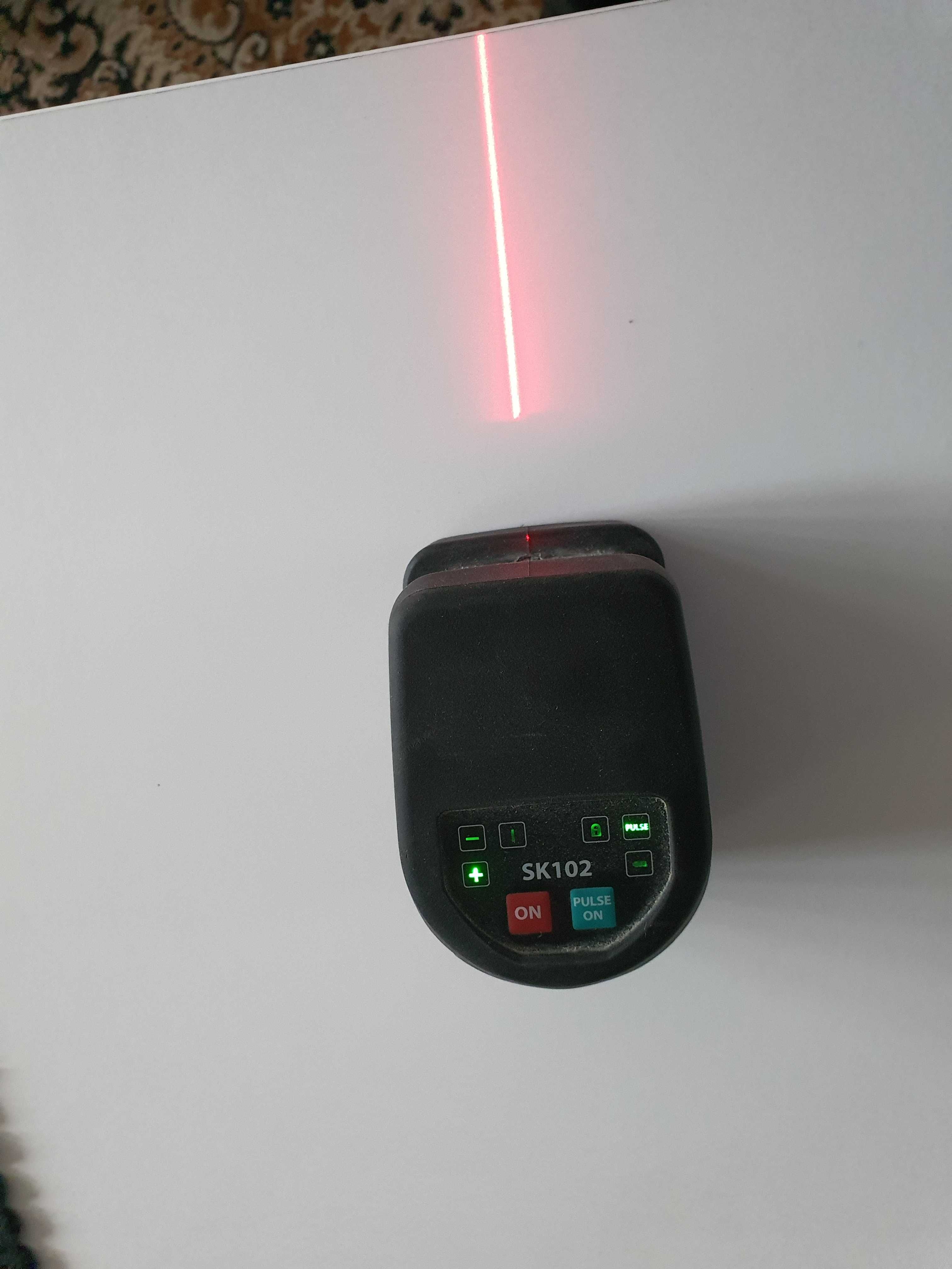 laser krzyzowy Makita  SK 102