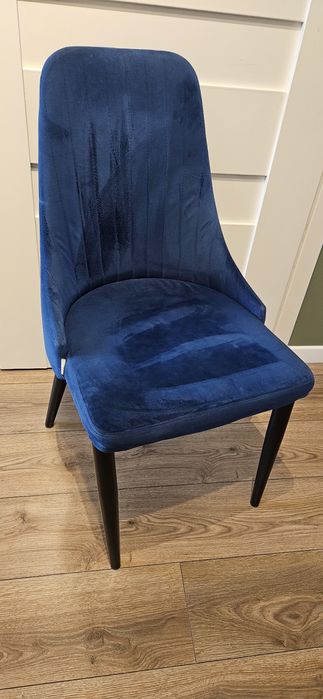 Krzesło  do jadalni z Holmi . 1 szt 90 zł / za 210