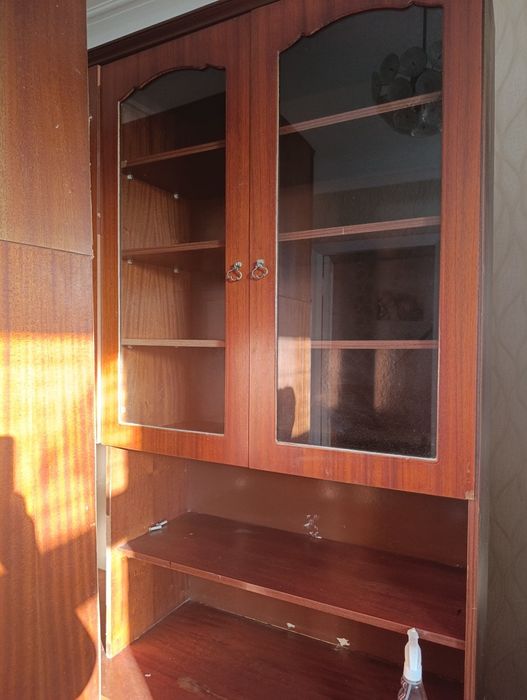 Стінка, шафа, вітрина