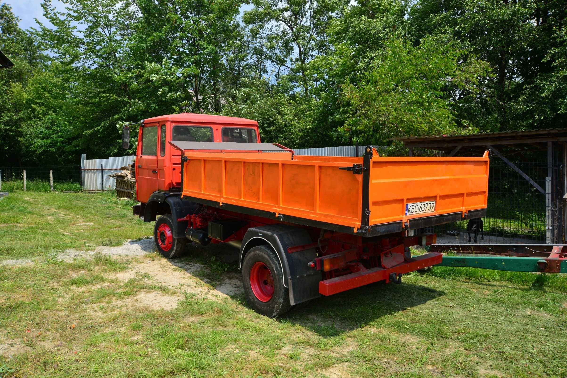 Niezawodna wywrotka specjalna z kiprem Iveco 80-130