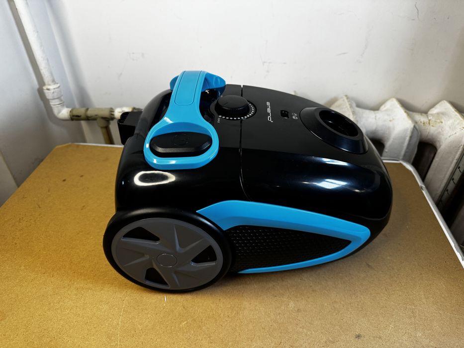 Пилосос Emerio CompactPro 800W з контейнером, потужний, стан гарний