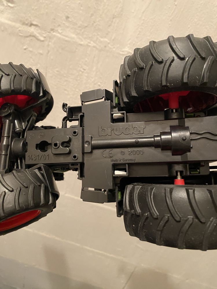 Koperka traktor bruder