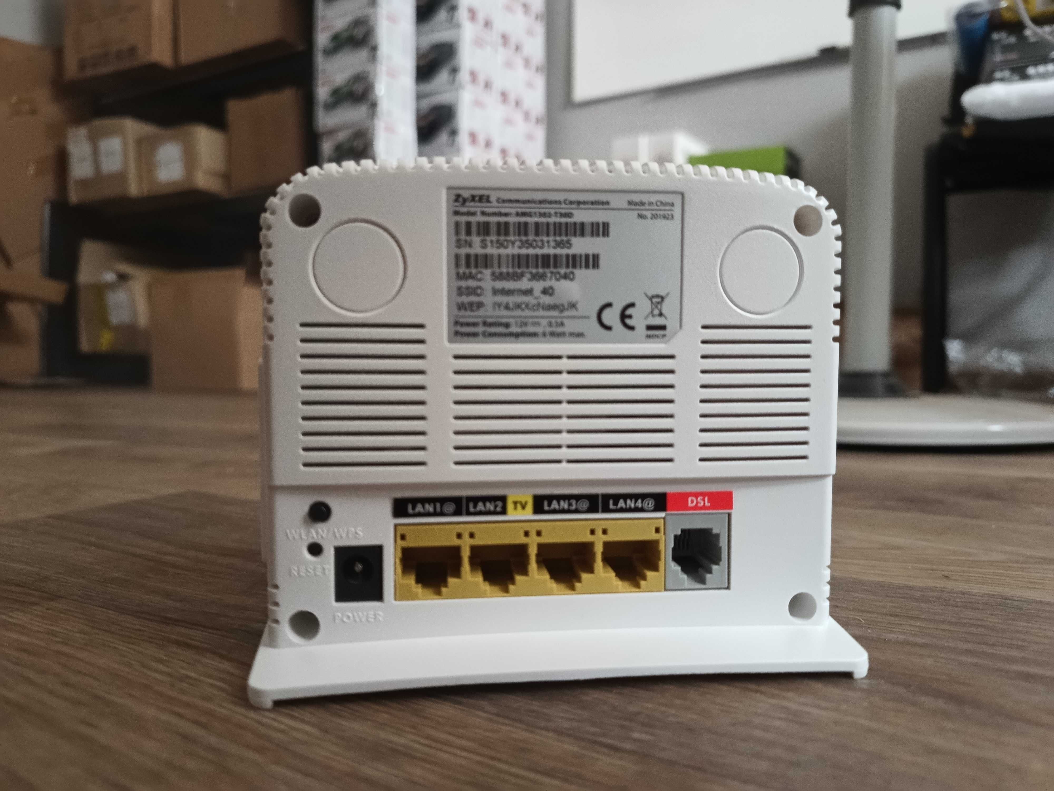 Wi-Fi роутер ZyXEL AMG1302-T30D білий