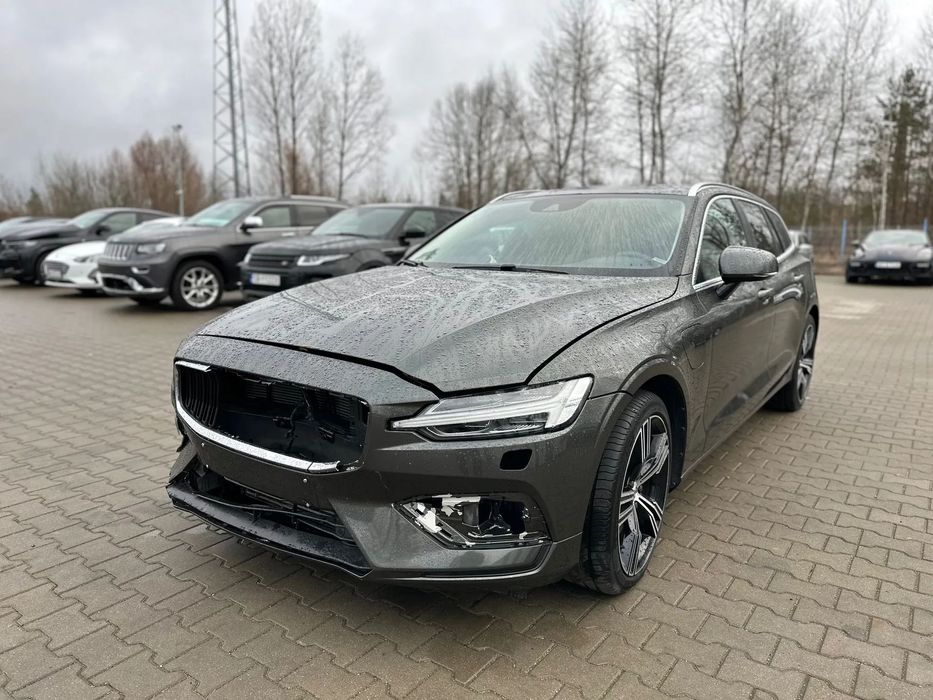 Volvo V60 2.0 Plug in hybrid 349KM 2021r.auto zarejestrowane i ubezpieczone