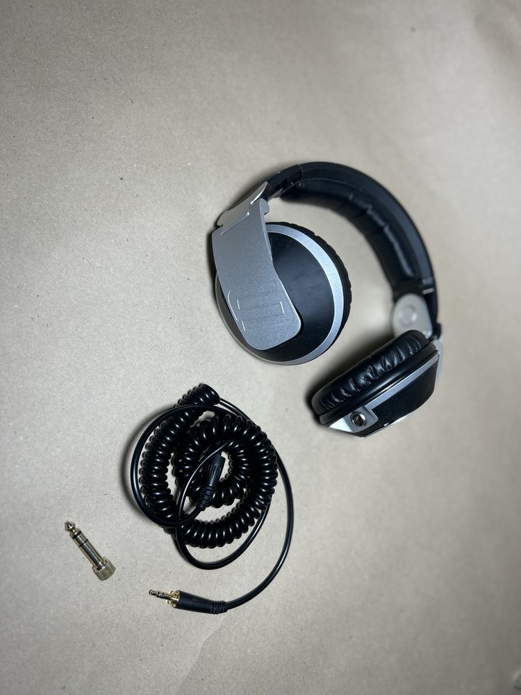 Kontroler DJ Reloop BeatPad 2 + słuchawki RPH-20