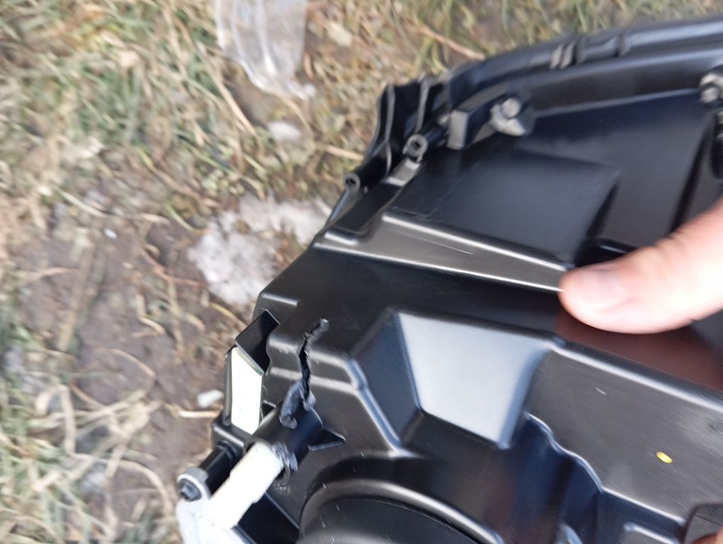 Lampa reflektor prawy przód Dacia Duster II 2 LED Oryginał Europa