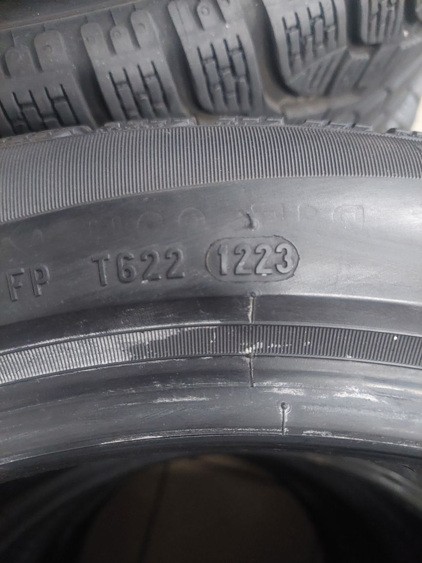 Комплект зимової гуми зима зимня Pirelli R17 195 55