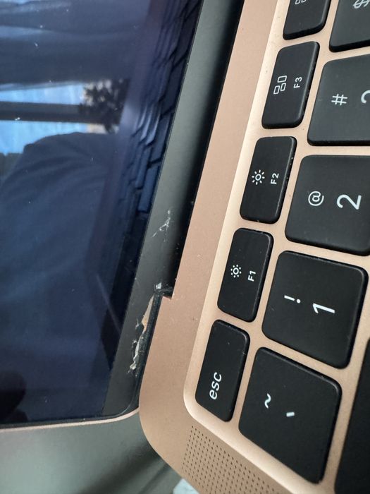 Macbook air 13” 2020 i3 8gb 256