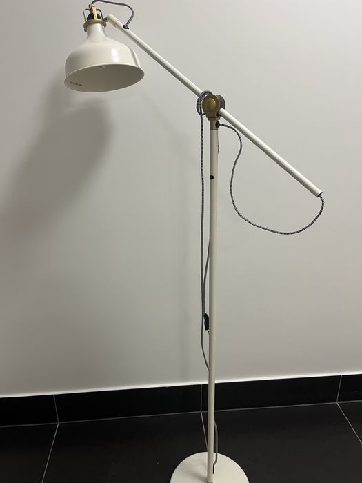 Lampa podłogowa ikea