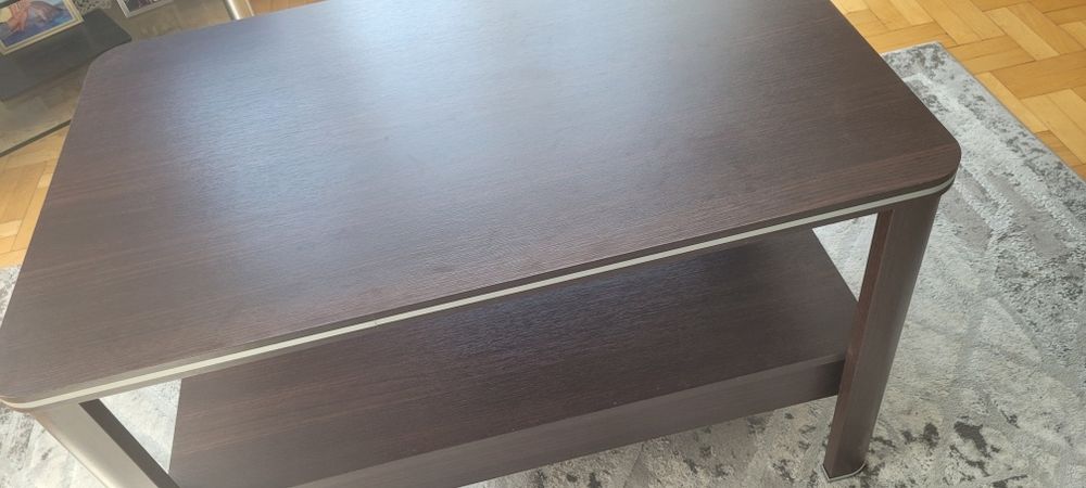 Stolik kawowy typu ława