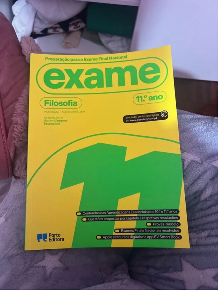 Livro de exame Filosofia 11° Ano