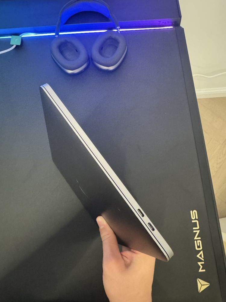 Mackbook Pro 13 2019 | 256 GB | Intel core i5