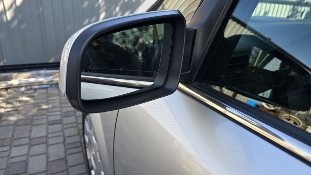 Opel Zafira B 1.9 CDTI Економна та простора сімейна

2

Машина