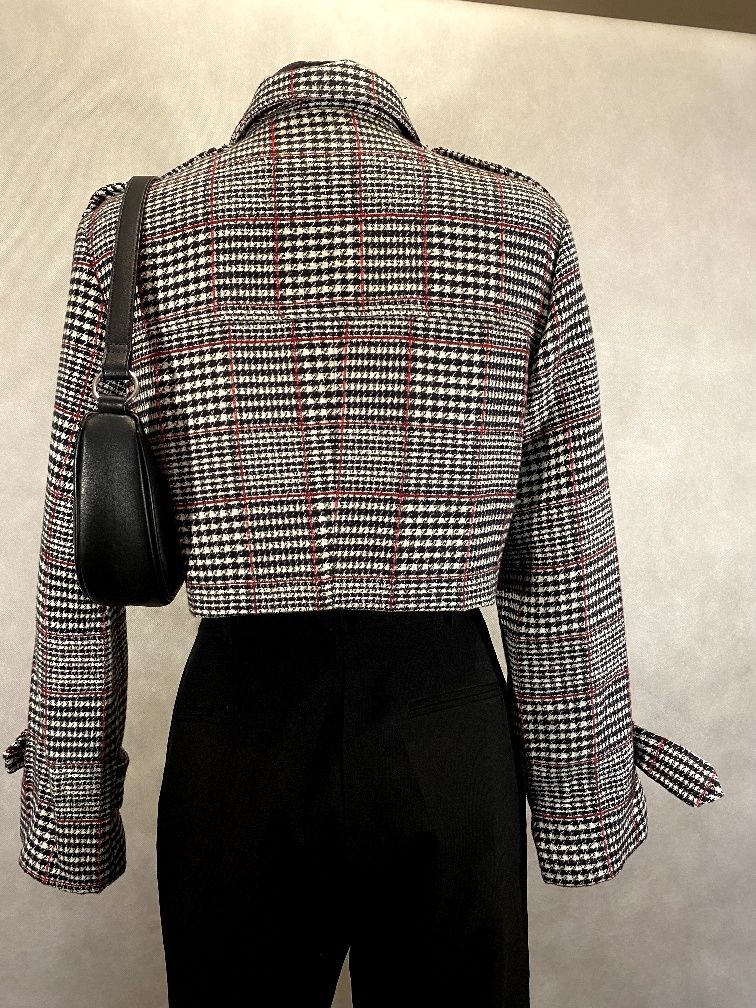 Krótka kurtka w pipetke pipetka elegancka M 38 na suwak oversize hit