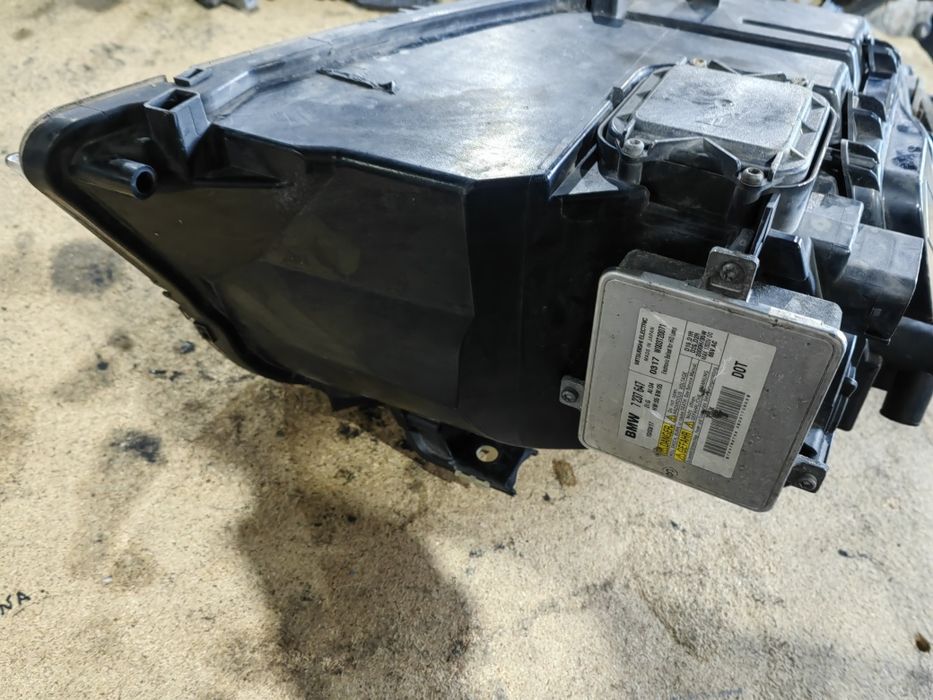 Farol esquerdo Lci bmw E90/E91 bi-xenon
