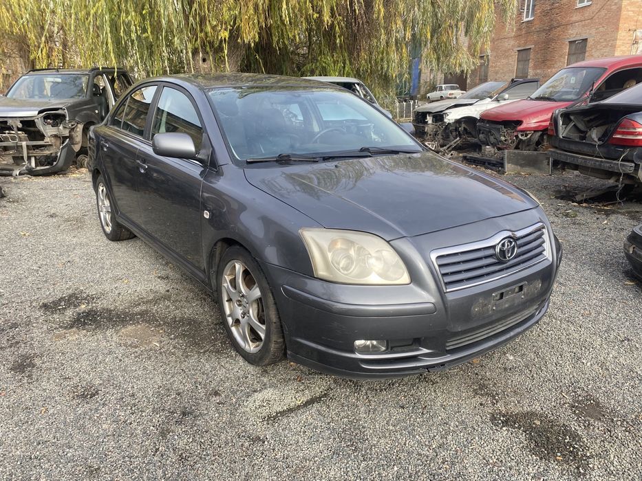 Кришка багажника Тойота Авенсіс Toyota avensis T25 2.2 d4d розборка