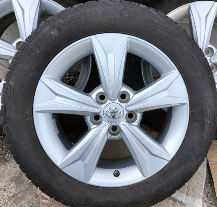 Felgi aluminiowe i opony zimowe Toyota CH-R 6,5x17 ET45 5x114,3