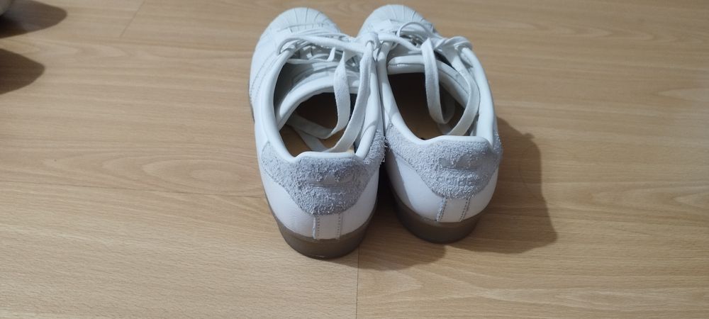 Sapatilhas adidas superstar beje