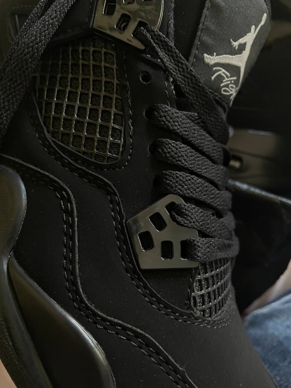 Jordan 4 black cat