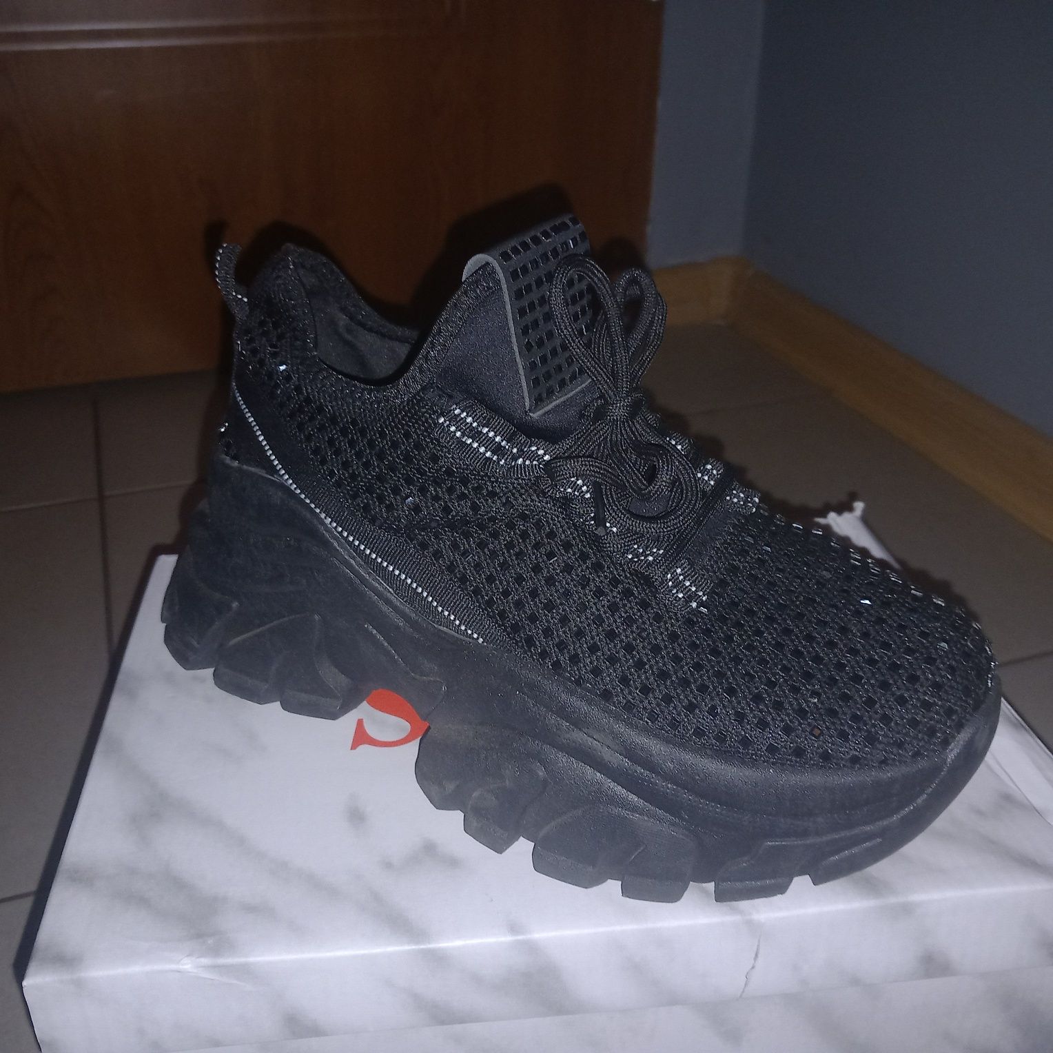 Buty snakersy adidasy blink blink jak nowe 37