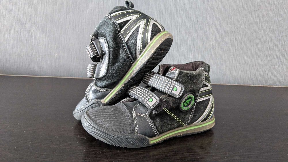 Зимние  ботинки р23,25,27,28,30