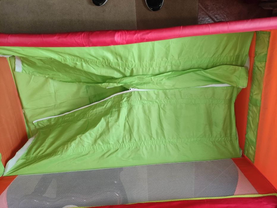 Cama de viajem+rede mosquiteira+2 colchões