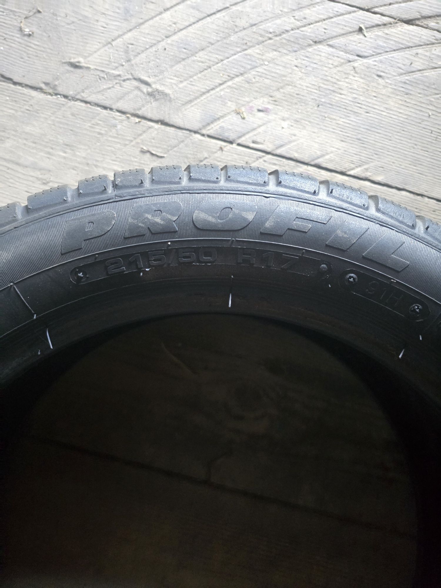 Opony zimowe 215/50 R 17