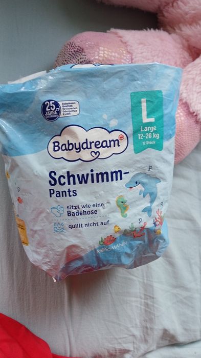 Sprzedam pieluchy Dada ok 35 sztuk plus do pływania 15 sztuk