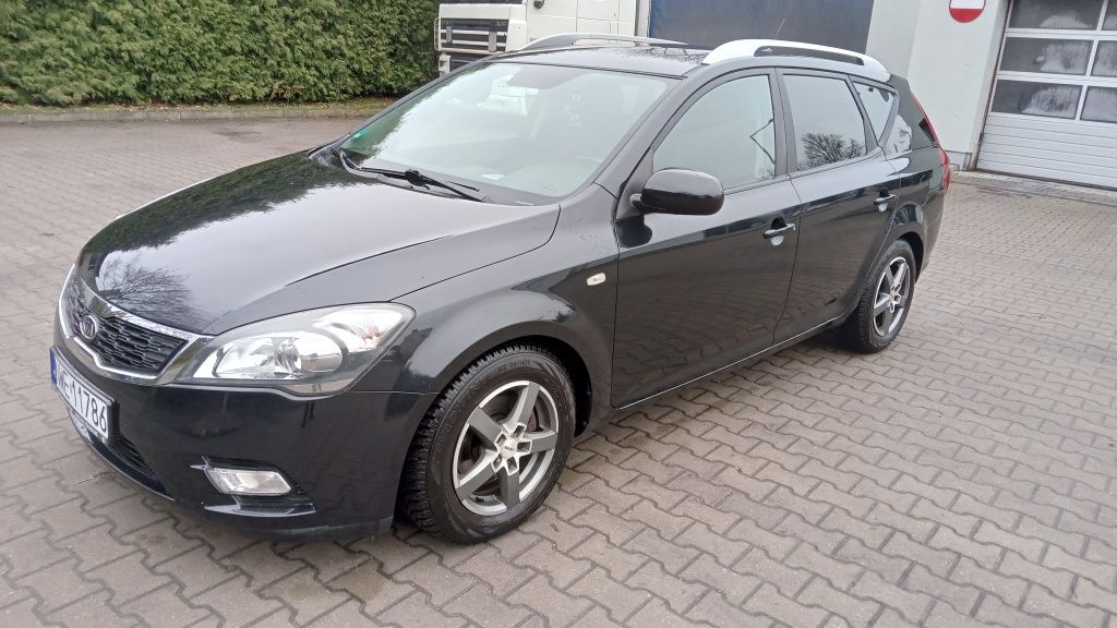 Kia Ceed lift 1.4 90KM 2011r rok w kraju