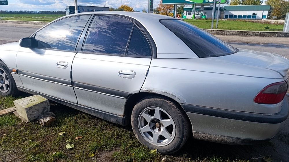 Продаж Опель омега б або в розбір або ціляком