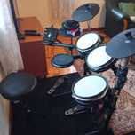 Bateria eletronica 1 ano de uso com extras