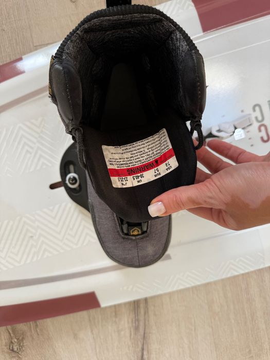 Вейкборд дошка та кріплення