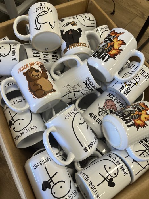 Kubki z wadliwą grafiką – śmieszne i wulgarne napisy, 5 zł/szt