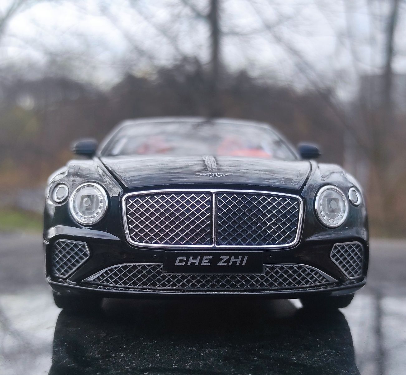 Модель 1/24 Bentley Continental GT
