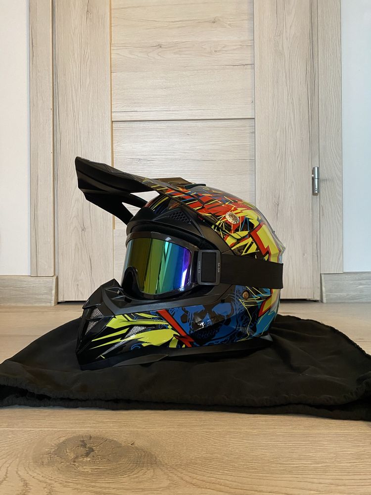 Kask motocross horn helmets