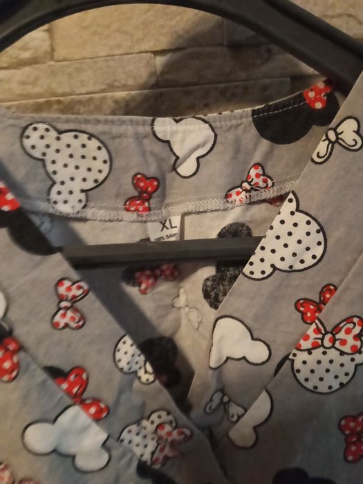 Sprzedam fartuch i bluzę medyczna rozm XL