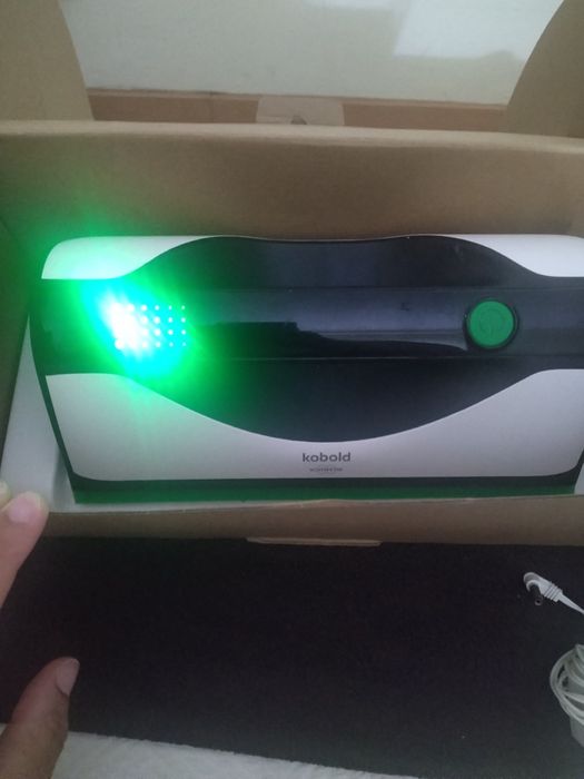 Duas máquinas da marca kobold limpa vidros eléctrico um aspirador