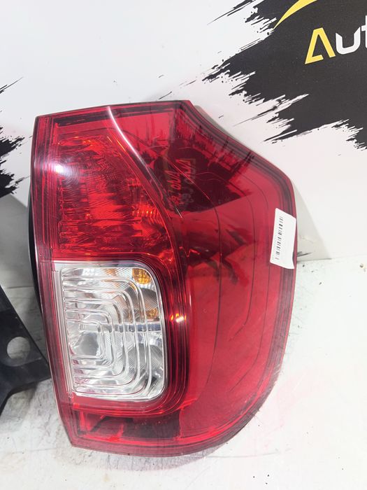 Задній ліхтарі від Dacia logan MCV 2