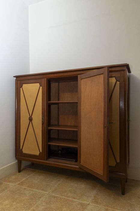 Móvel Baixo Vintage Anos 50 em Madeira