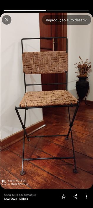 Cadeira em ferro forjado e corda