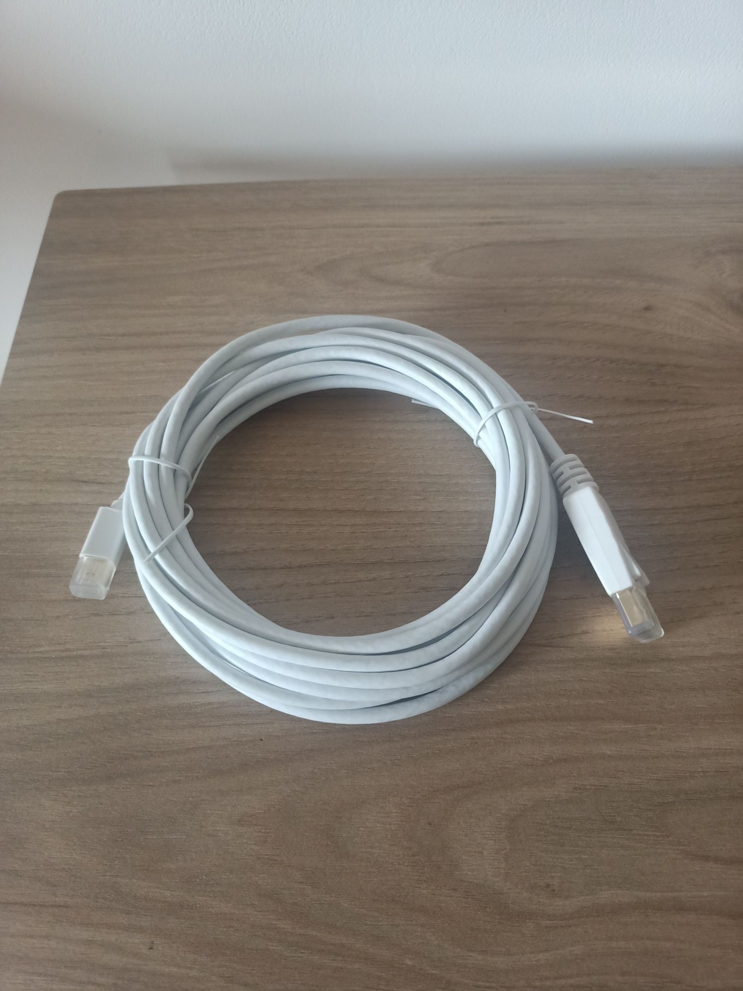 Mini displayport - Displayport kabel 5 m.

Zapraszam