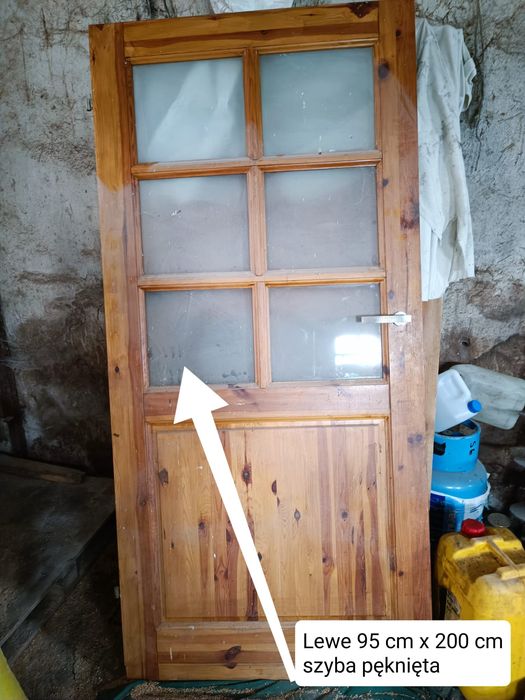 Drewniane drzwi używane